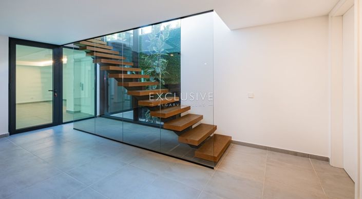 Image No.29-4 Bed Villa for sale