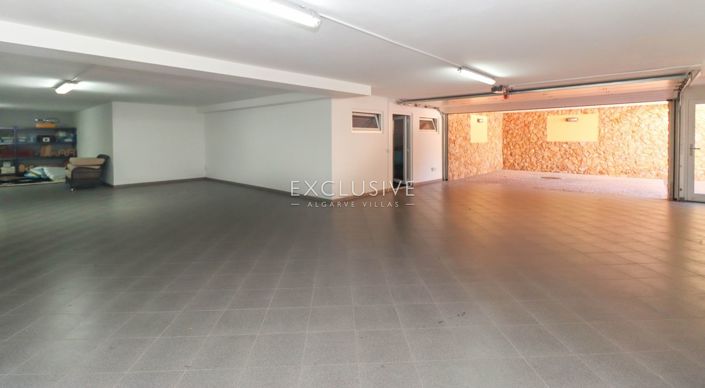 Image No.25-4 Bed Villa for sale