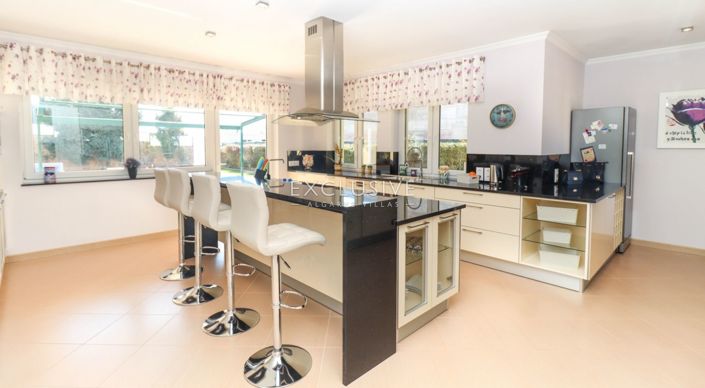 Image No.5-4 Bed Villa for sale