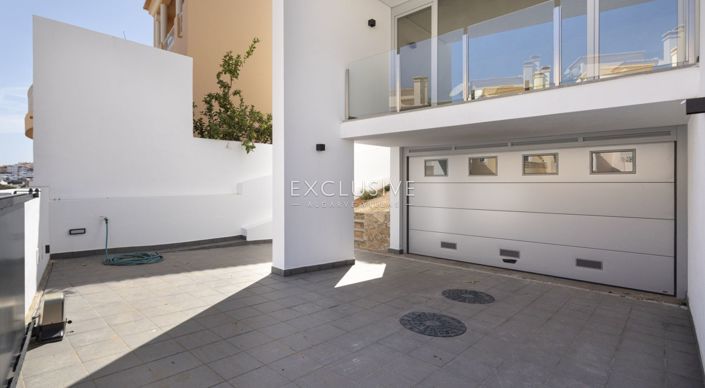 Image No.26-4 Bed Villa for sale