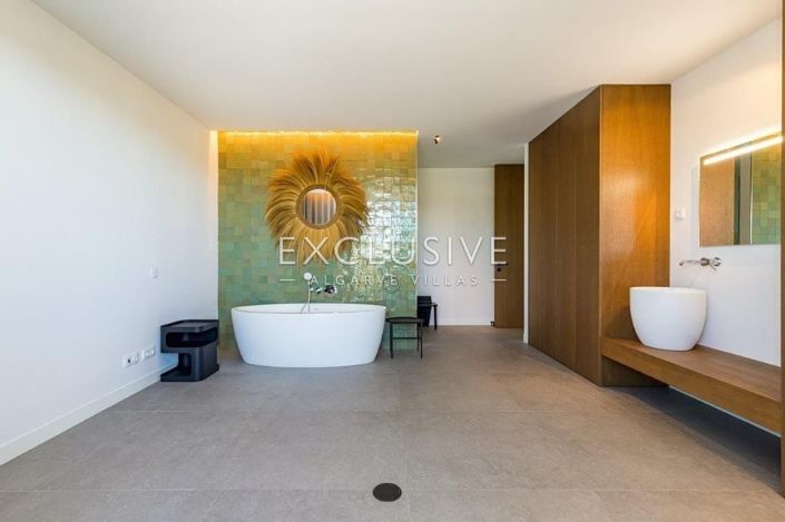 Image No.21-4 Bed Villa for sale