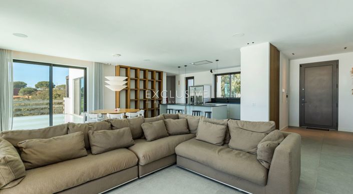 Image No.6-4 Bed Villa for sale