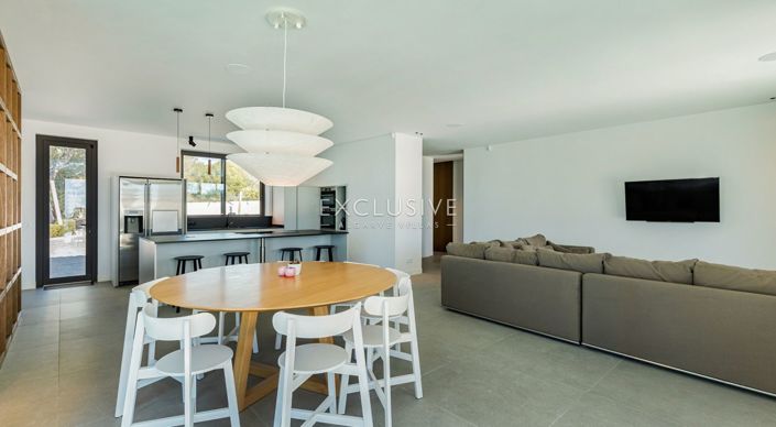 Image No.8-4 Bed Villa for sale