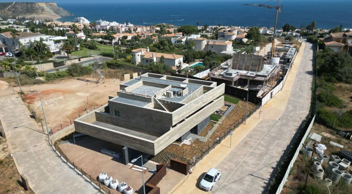 Image No.3-4 Bed Villa for sale