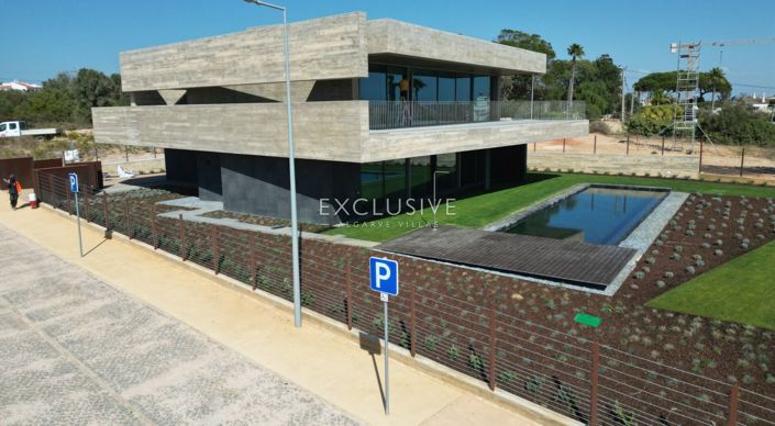 Image No.9-4 Bed Villa for sale