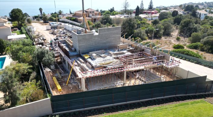 Image No.2-3 Bed Villa for sale