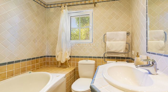 Image No.18-4 Bed Villa for sale