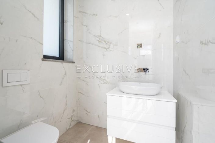 Image No.11-Villa de 4 chambres à vendre à Lagos