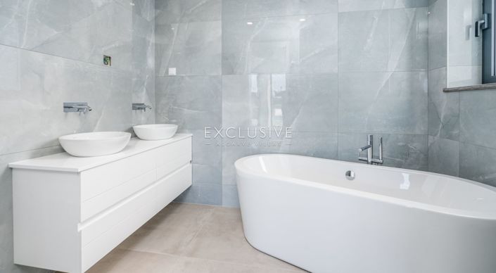 Image No.15-Villa de 4 chambres à vendre à Lagos