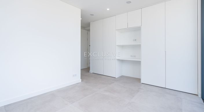 Image No.19-Villa de 4 chambres à vendre à Lagos