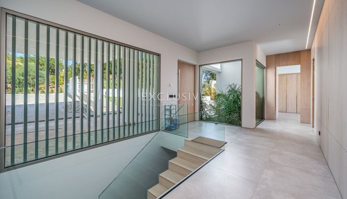 Image No.10-3 Bed Villa for sale