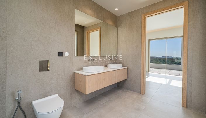 Image No.15-3 Bed Villa for sale