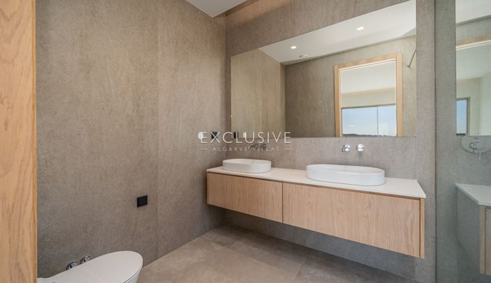 Image No.22-3 Bed Villa for sale