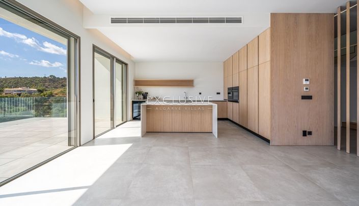 Image No.30-3 Bed Villa for sale