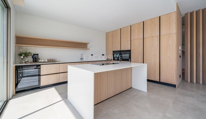 Image No.32-3 Bed Villa for sale