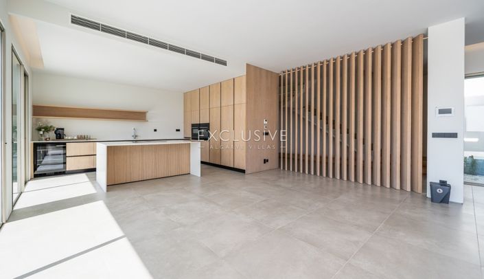 Image No.34-3 Bed Villa for sale