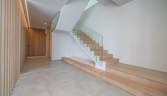 Image No.38-3 Bed Villa for sale