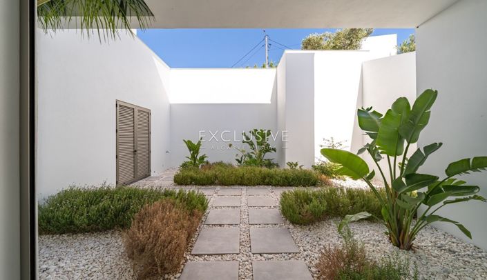 Image No.6-3 Bed Villa for sale