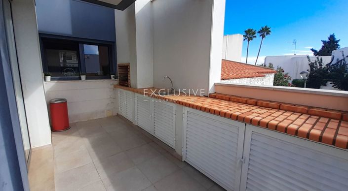 Image No.26-4 Bed Villa for sale