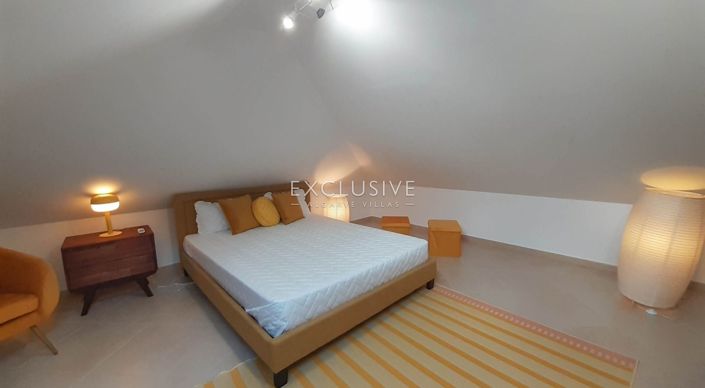 Image No.9-4 Bed Villa for sale