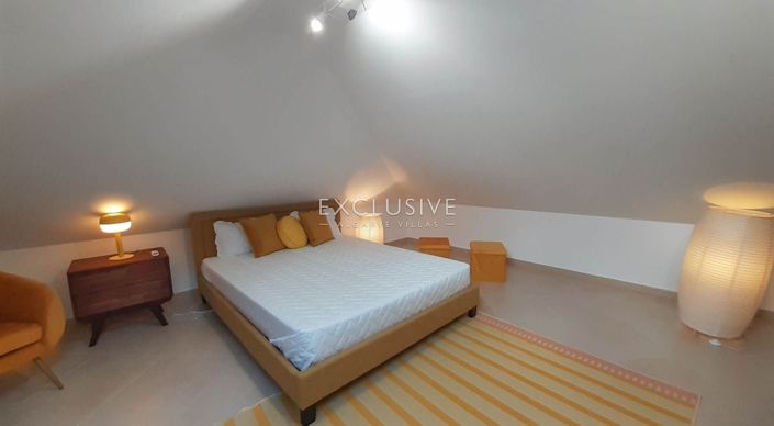 Image No.9-4 Bed Villa for sale