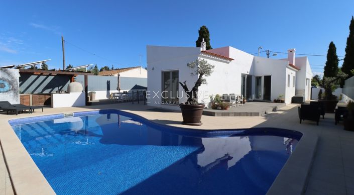 Image No.1-3 Bed Villa for sale