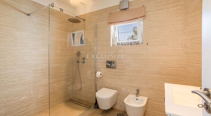 Image No.8-3 Bed Villa for sale