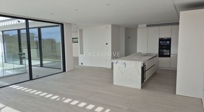 Image No.12-4 Bed Villa for sale