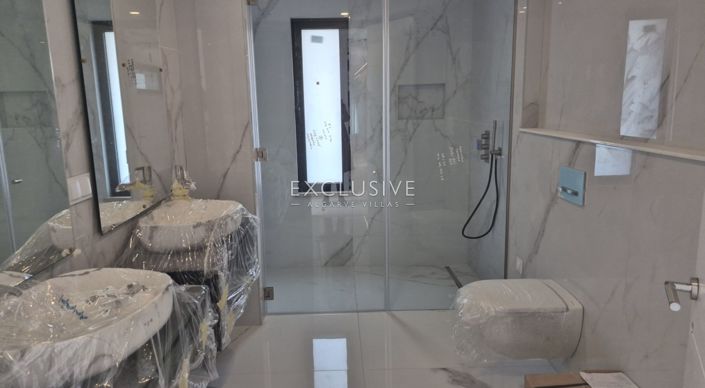 Image No.15-4 Bed Villa for sale