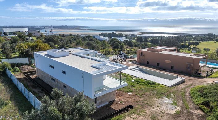 Image No.3-4 Bed Villa for sale