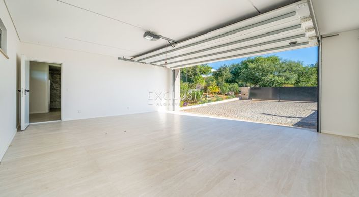 Image No.34-4 Bed Villa for sale