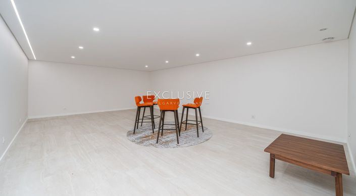 Image No.36-4 Bed Villa for sale