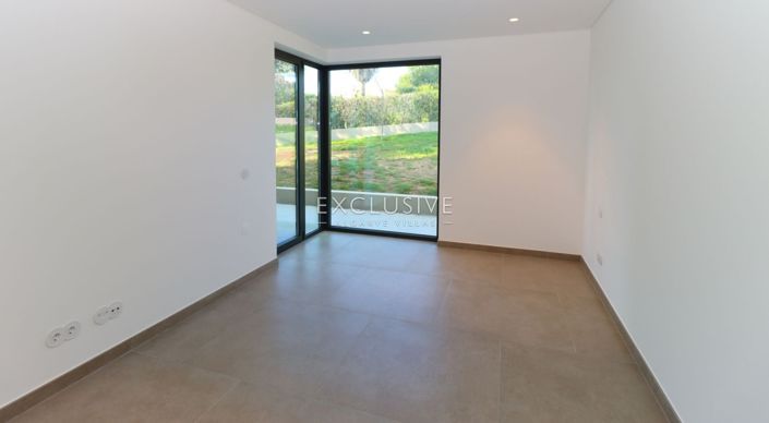 Image No.11-4 Bed Villa for sale