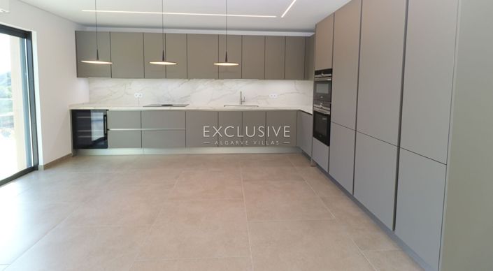 Image No.8-4 Bed Villa for sale