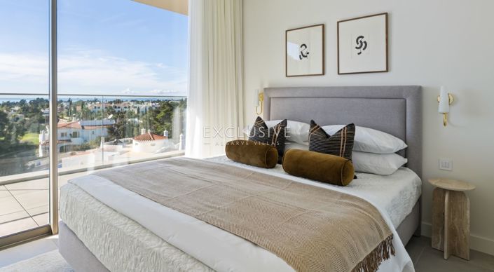 Image No.15-4 Bed Apartment for sale