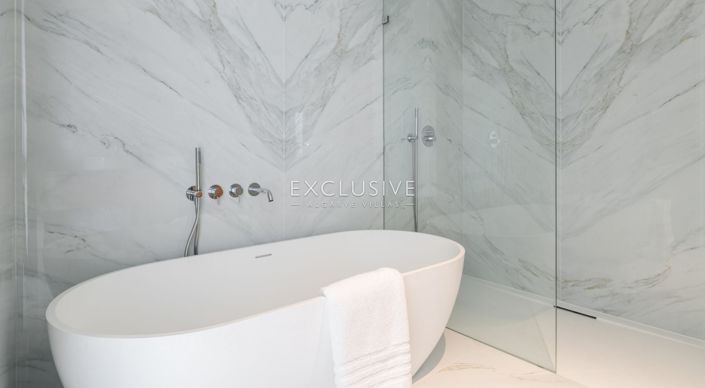 Image No.18-4 Bed Apartment for sale