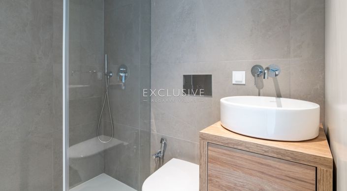 Image No.8-4 Bed Apartment for sale