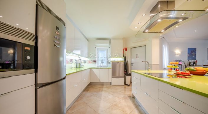 Image No.10-4 Bed Villa for sale