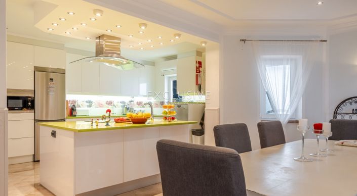 Image No.12-4 Bed Villa for sale