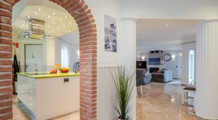 Image No.15-4 Bed Villa for sale