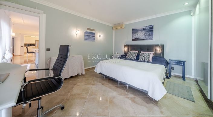 Image No.21-4 Bed Villa for sale