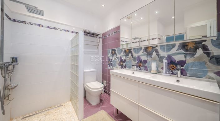 Image No.25-4 Bed Villa for sale