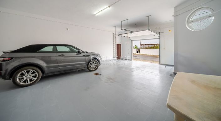 Image No.40-4 Bed Villa for sale