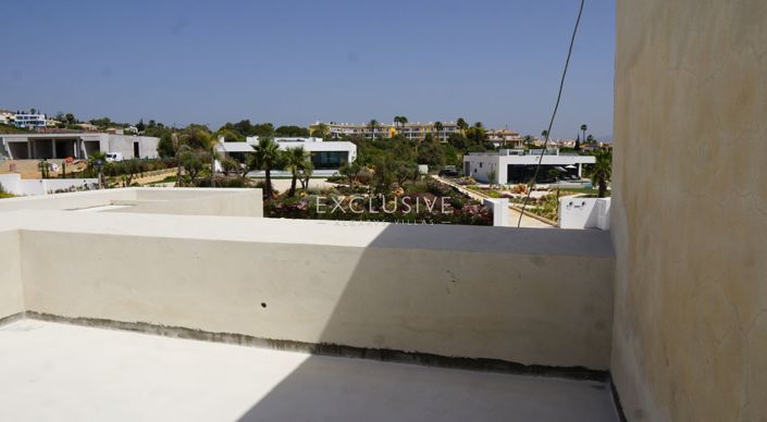 Image No.25-5 Bed Villa for sale