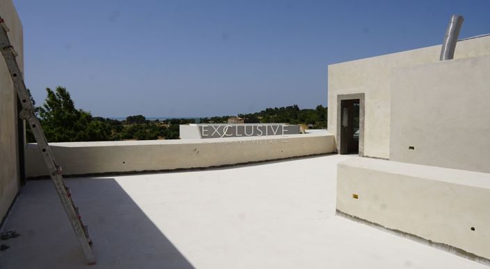 Image No.27-5 Bed Villa for sale