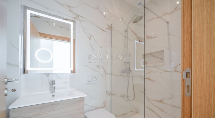 Image No.14-4 Bed Villa for sale