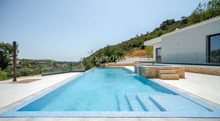 Image No.2-4 Bed Villa for sale