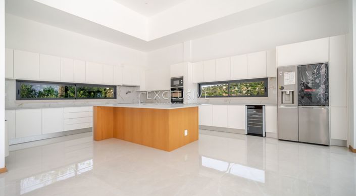 Image No.4-4 Bed Villa for sale