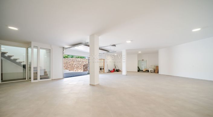 Image No.9-4 Bed Villa for sale