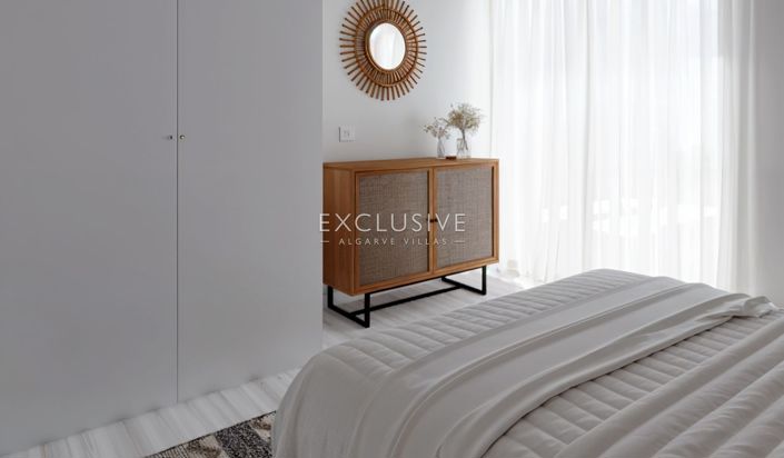 Image No.13-2 Bed Townhouse for sale